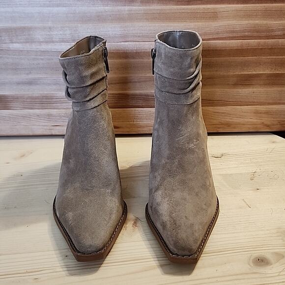 VINCE CAMUTO SLOUCHED LEATHER WESTERN BOOTS WOMANS 5 TAN SUEDE MADE IN BRAZIL - Picture 4 of 16